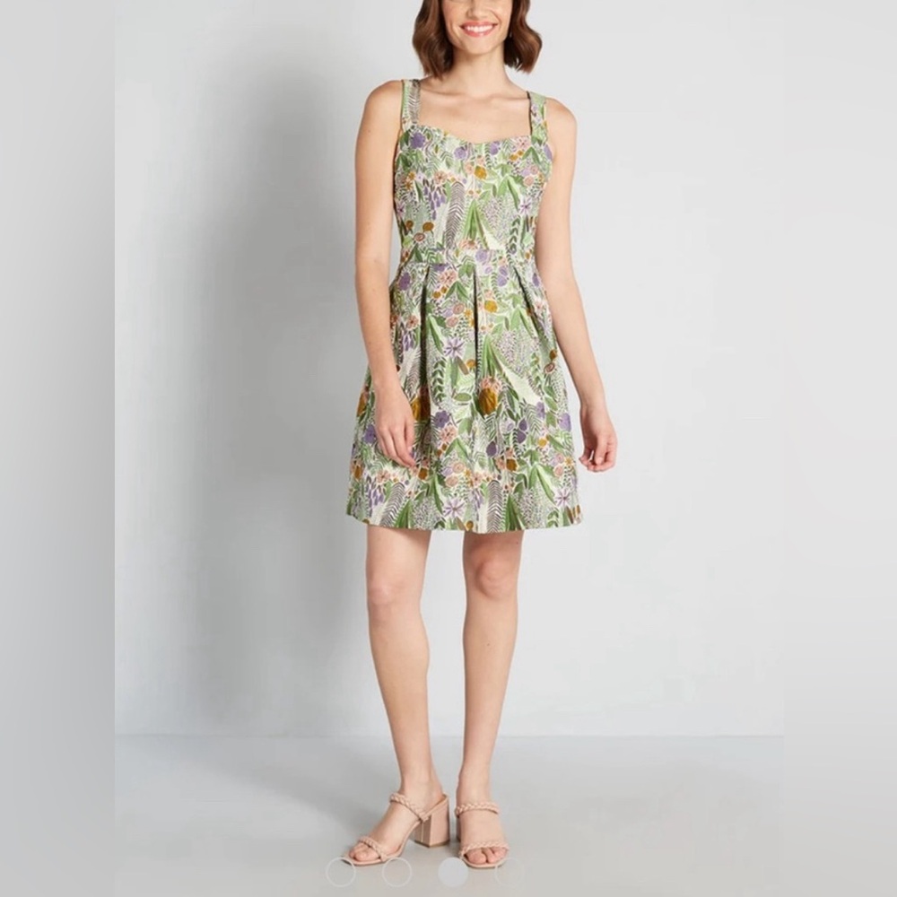 ModCloth A Spring Garden Fling Fit and Flare Jacquard Vintage Dress.  Size 2